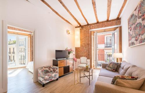 Prado Santa Ana 2BD/2BA