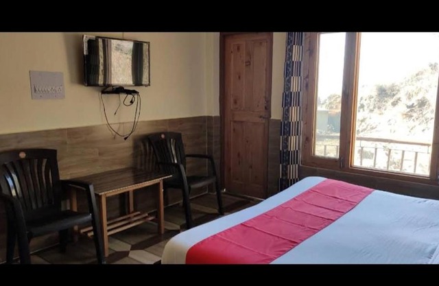 Prashar Lake Hill View Guest House