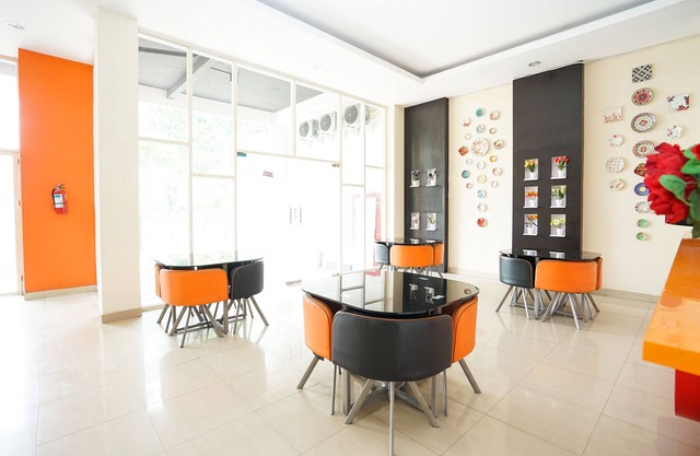 Pratisarawirya Guesthouse by ecommerceloka