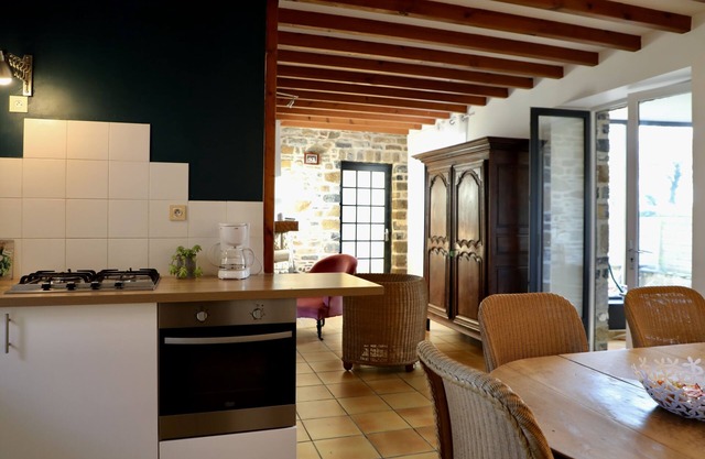 Pretty house 1 km from the beach