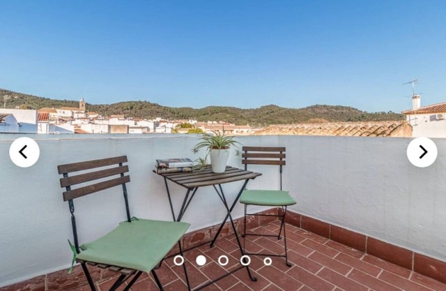 Preciosa casa Sierra Norte de Sevilla muy céntrica, luminosa ideal para disfrute