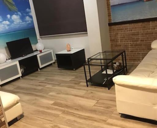 Precioso apartamento 3 habitaciones. Con patio.