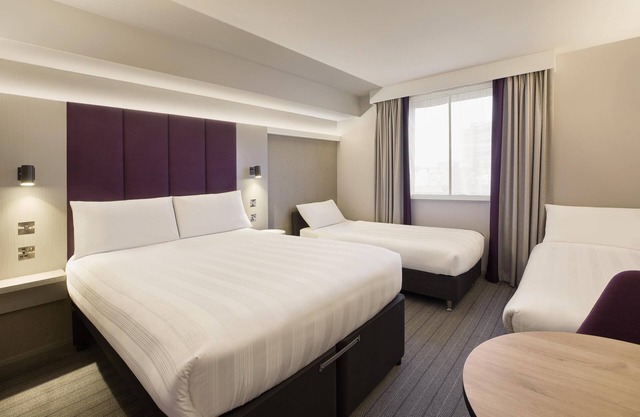 Premier Inn Edinburgh Leith Waterfront