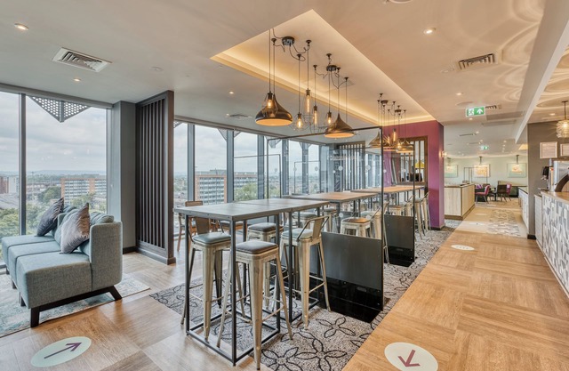 Premier Inn Manchester Cc Princess Street