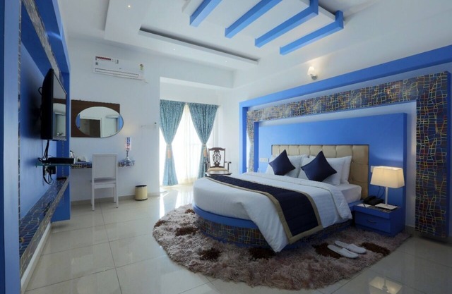 Premier Suites Business Hotel