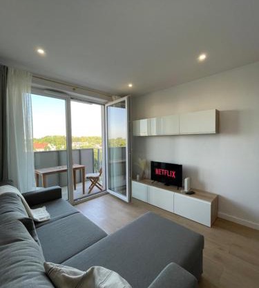 Premium Apartment with Private Parking near City Center