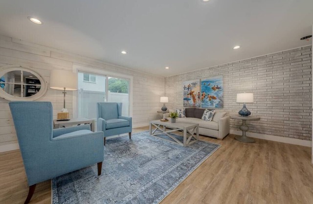 Premium Dunes Villa: Family Luxury Near Beaches