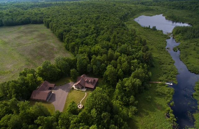 Casa Premium en más de 600 acres boscosos privados W Acceso al lago privado en Scenic Hill