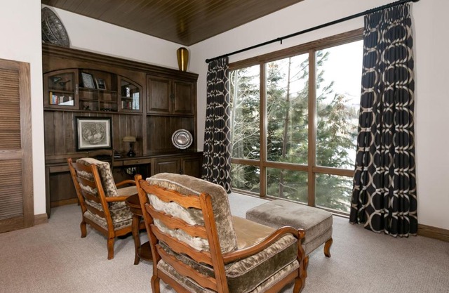 Premium Luxury Three Bedroom Suite with Hot Tub apartment hotel