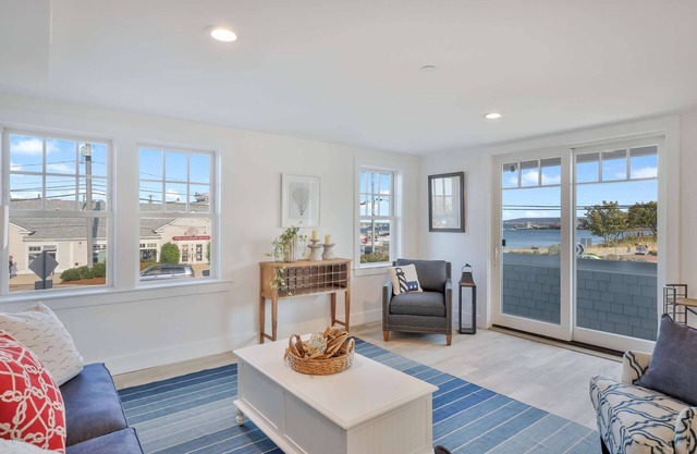 Premium Ocean View Corner Condo (860S.F.)