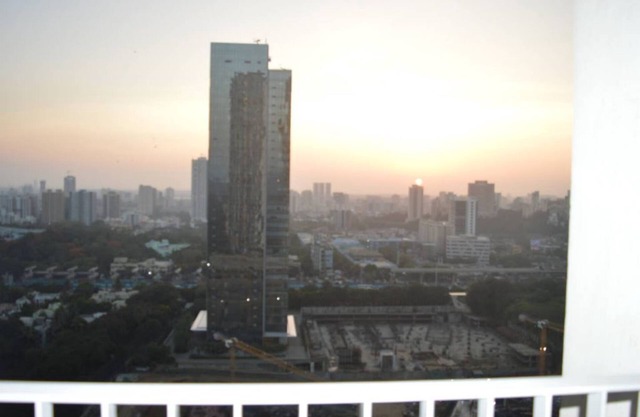 Pool View Premium en Esquire - Oberoi Garden City