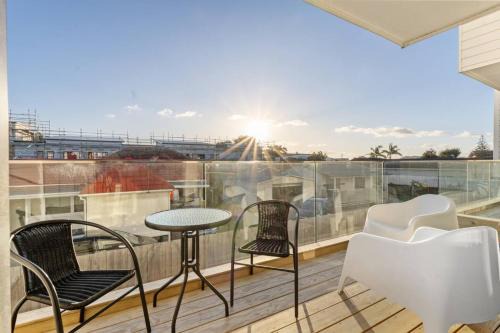 Premium Townhouse w Sunset Views close to Airport
