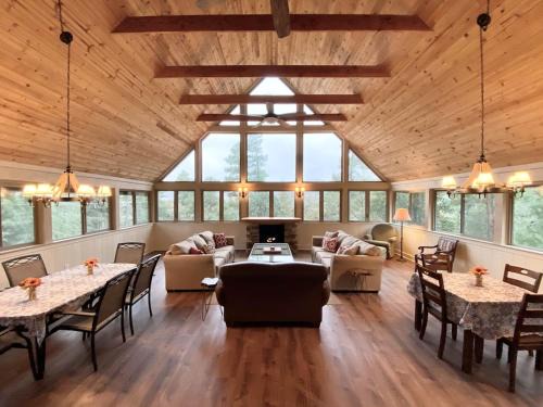 Prescott Mountain Home In The Pines!