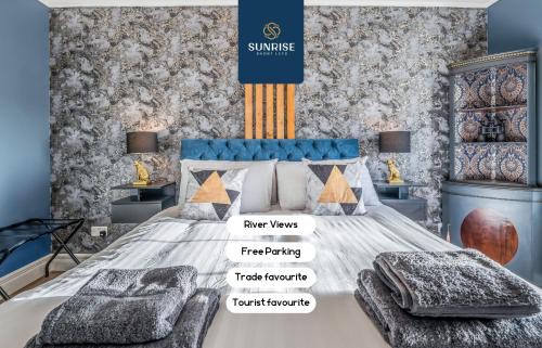 PRESIDENTIAL APARTMENT, Family Home, Luxury Bedrooms, 2 Rooms, 1 King Bed, 2 Single Beds, Free WiFi, Free Parking, Tourists, Business Travelers, Relocation, Beautiful River Views, - Long Stays, INVOICE and REDUCED PRICE are only via SUNRISE SHORT LETS Dun