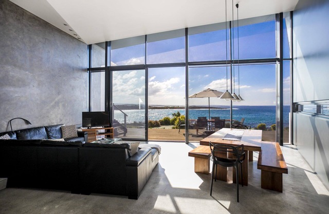 Prestige Eco-Friendly Home - OCEAN VIEWS!