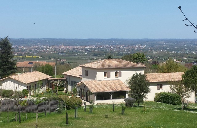 Villa de lujo en Monbazillac, 5Km Bergerac, piscina, sauna, bicicleta acuática
