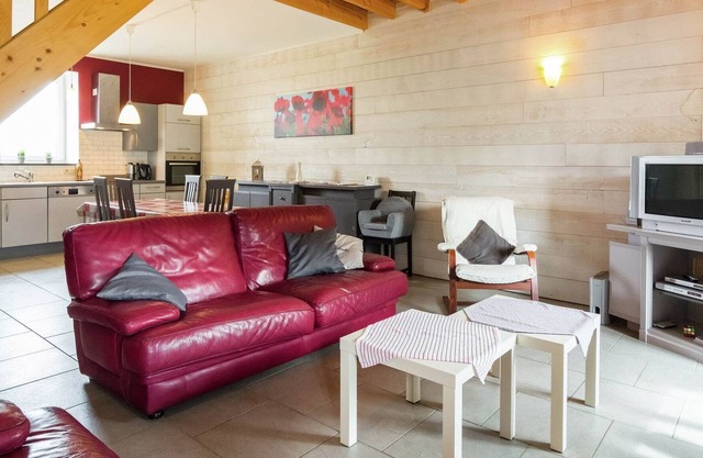 Casa de campo con patrimonio en Gimnée con jardín
