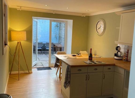 Pretty Ground Cottage in Comrie