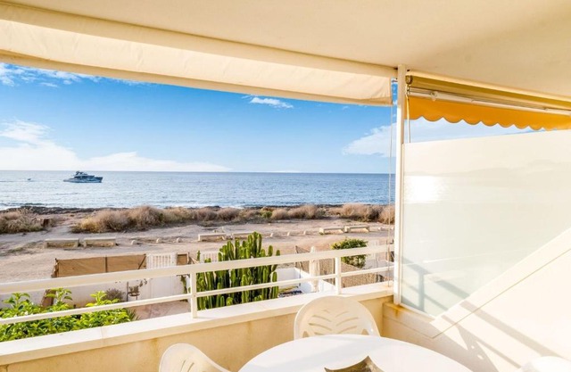 Pretty Holiday Home in Sant Josep de Sa Talaia near Sea