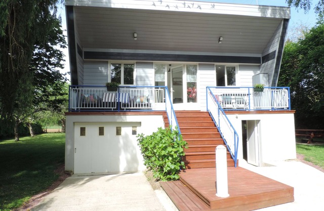 Small, quiet house on the banks of the Vilaine River for up to 4 people
