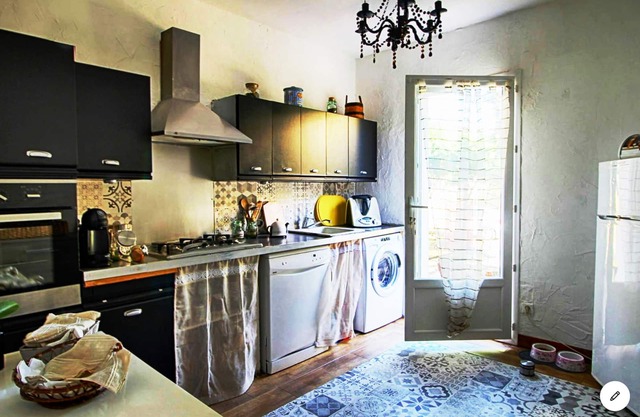 Pretty little house, close to all amenities