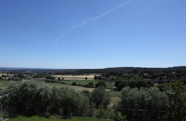 Price reduction! Modern, comfortable villa in a quiet location with magnificent views.