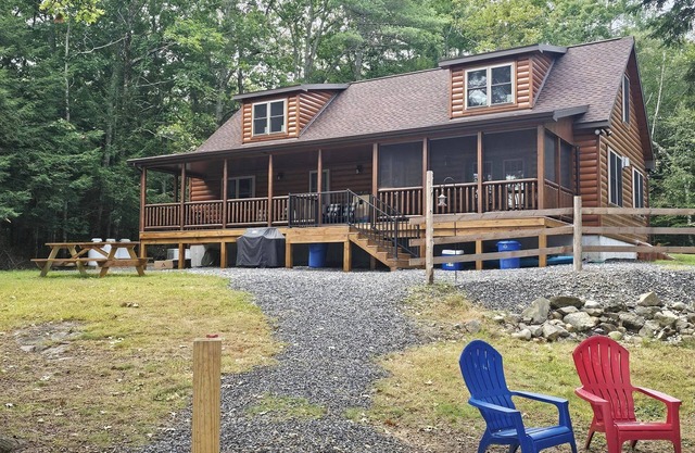 Price's Point - Cabin on the water