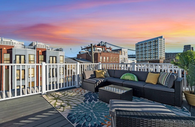 Prime City Condo Parking + Skyline Views