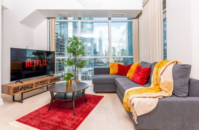 Prime Downtown 2BR - 5 Min to Scotiabank Arena