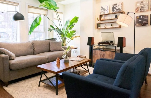 Prime East Toronto home with 3 beds & work spaces