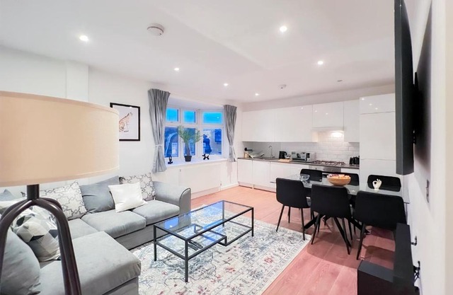Prime Location Camden Luxury Apt Sleeps 6
