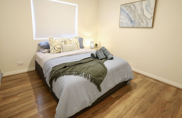 10 Brand New Midland with Style - 1 bed