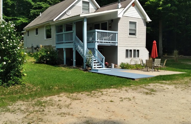 Prime location! MINUTES from Sleeping Bear National Park & Lake Michigan beaches