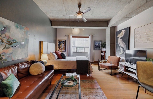 Prime Location - Modern Studio - Walk Downtown Athens