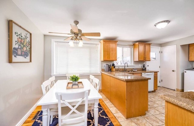 Great location! Close to mountains!