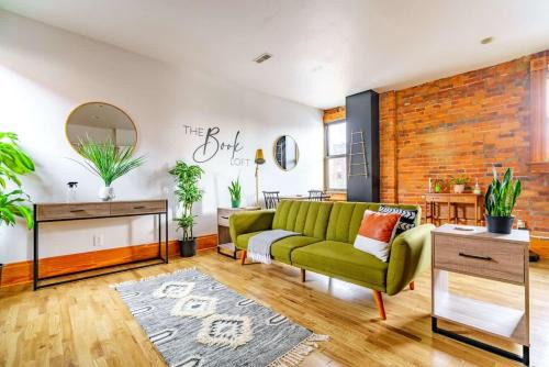 Prime Location Top Rated Clean Parking Free!