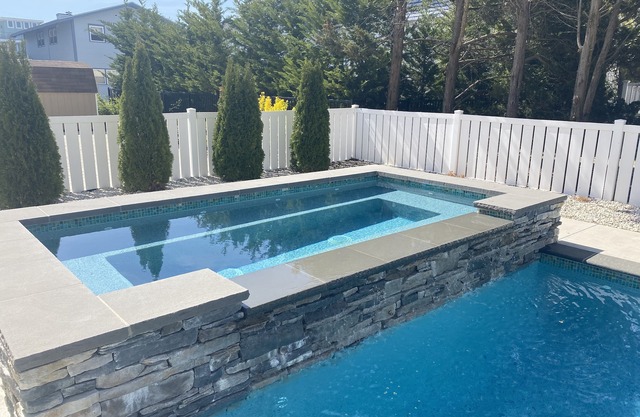 HERMOSAS vistas al mar! ESPECTACULAR hogar con nueva piscina y spa estilo centro turístico con calefacción