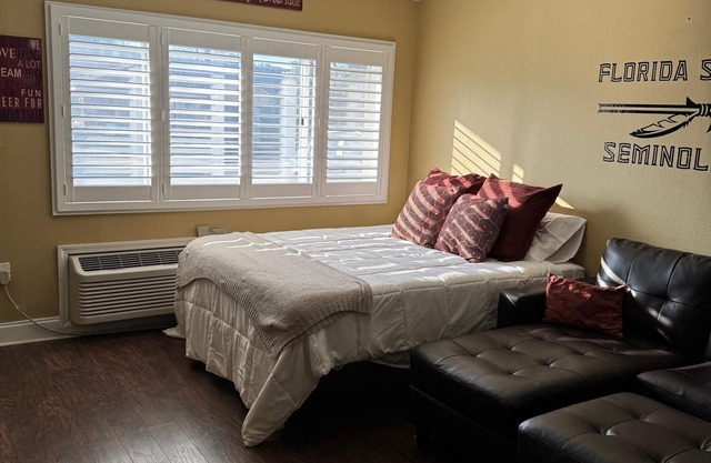 Prime Studio Condo in the Heart of FSU - Steps from Doak Campbell & College Town
