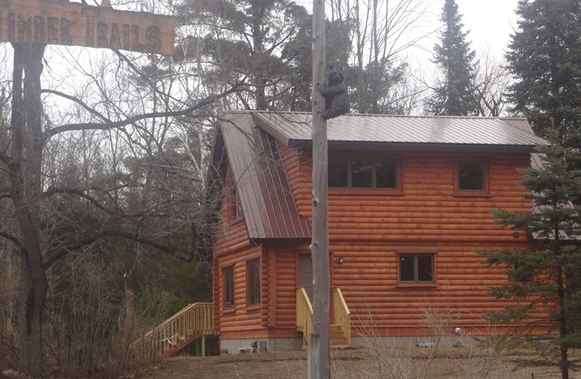 Inicio de LogCabin A solo minutos de Sleeping Bear Dunes N.