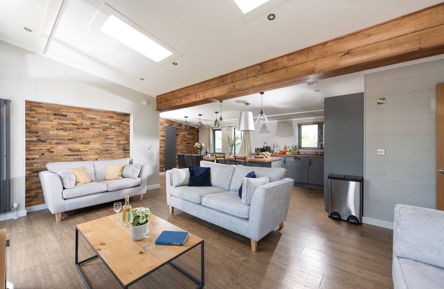 Primrose Lodge, 25 Roadford Lake Lodges