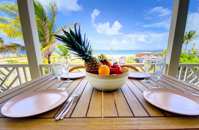 Princess Manon Beachfront Ocean view Orient Bay