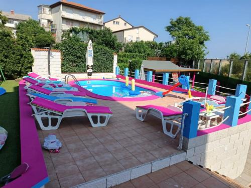 Princess&Prince Apartment with swimming pool and garden