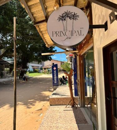 Principal Jeri