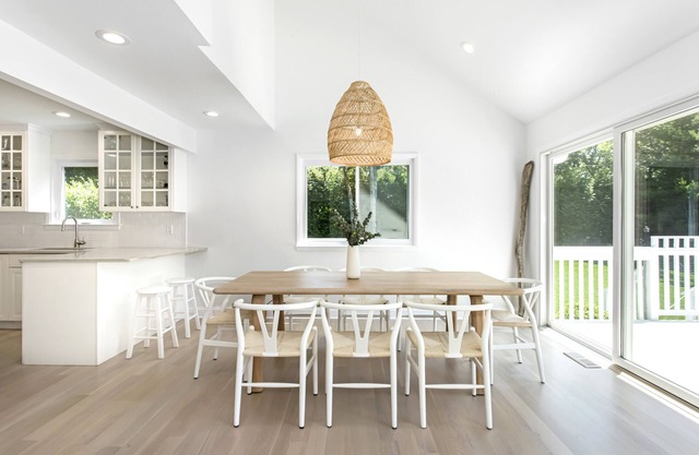 Recientemente renovado, moderno, lleno de luz escapada Southampton con piscina climatizada!