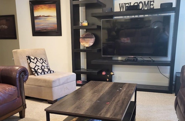 Pristine Vacation Oasis in West Kelowna - Legal Short Term Rental