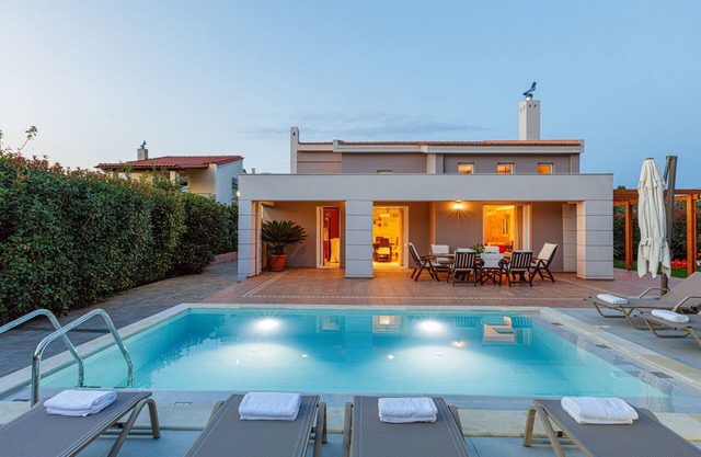 Privacy in a peaceful village, walking distance to amenities!