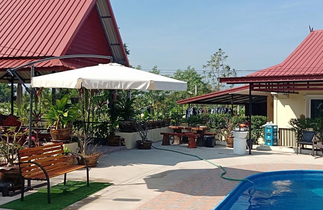 Villa privada de 2 dormitorios con piscina Jardines tropicales Wifi rápido Televisor inteligente