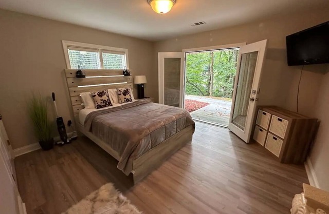 Private 2 BR Mini Apt in Atlanta's Best Location