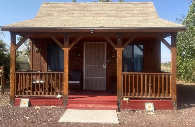 Private 2-Person Cabin near Grand Canyon (Bed & Breakfast)