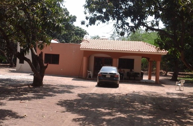 RANCHO PRIVADO 2BD A 8 MILLAS DE LA PLAYA